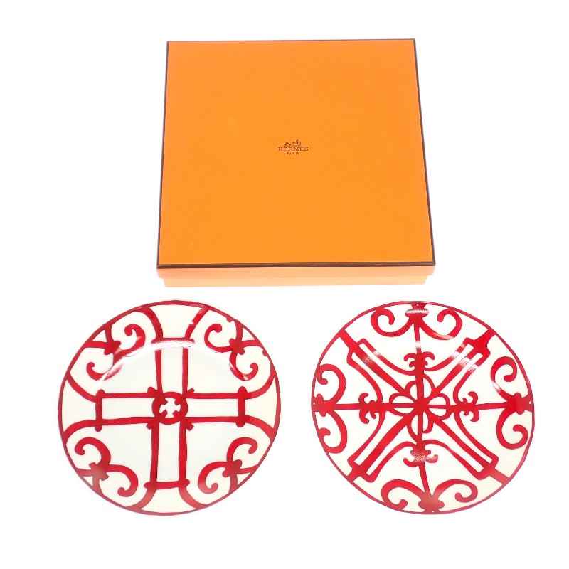 エルメス HERMES ガダルキヴィール パンプレートNo5・No6 2枚セット P011412P/P011512P 食器 陶磁器 ポーセリン レッド ホワイト レディース【中古】【Sランク】