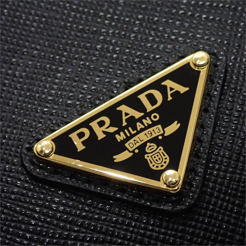 プラダ PRADA トライアングル 1MV204_QHH_F0002 二つ折り財布 サフィアーノ ブラック ゴールド金具 レディース【中古】【Aランク】