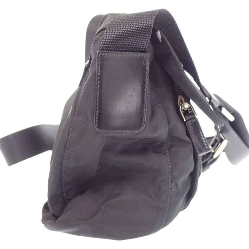プラダ PRADA トライアングル BT8994 ショルダーバッグ ナイロン ブラック シルバー金具 メンズ レディース【中古】【ABランク】