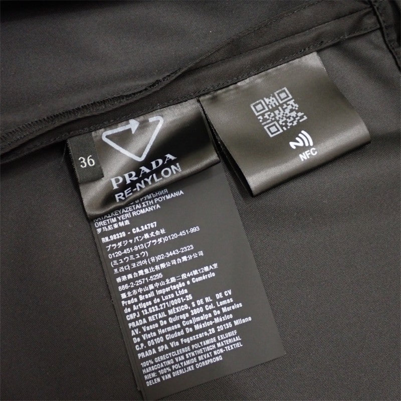 プラダ PRADA フーデッドロングコート 36 291829_S202_1WQ8 ナイロンジャケット Re-Nylon ブラック シルバー金具 レディース【中古】【ABランク】