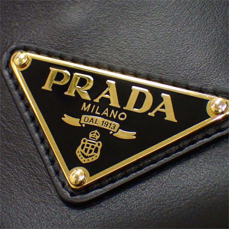 プラダ PRADA ミディアム レザー トート 1BG483 トートバッグ カーフ ブラック ゴールド金具 レディース【中古】【Aランク】