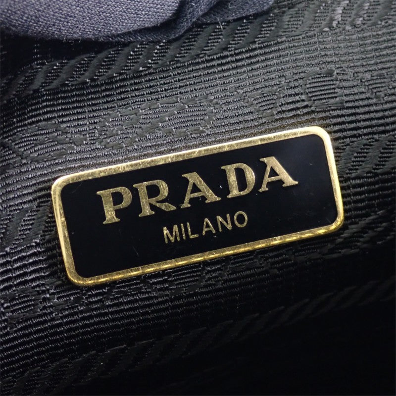 プラダ PRADA プラダ リナイロンバッグ 1BH204 R064 F0632 V V9L 2WAYバッグ 2WAYバッグ ナイロン ブラック ゴールド金具 レディース【中古】【ABランク】