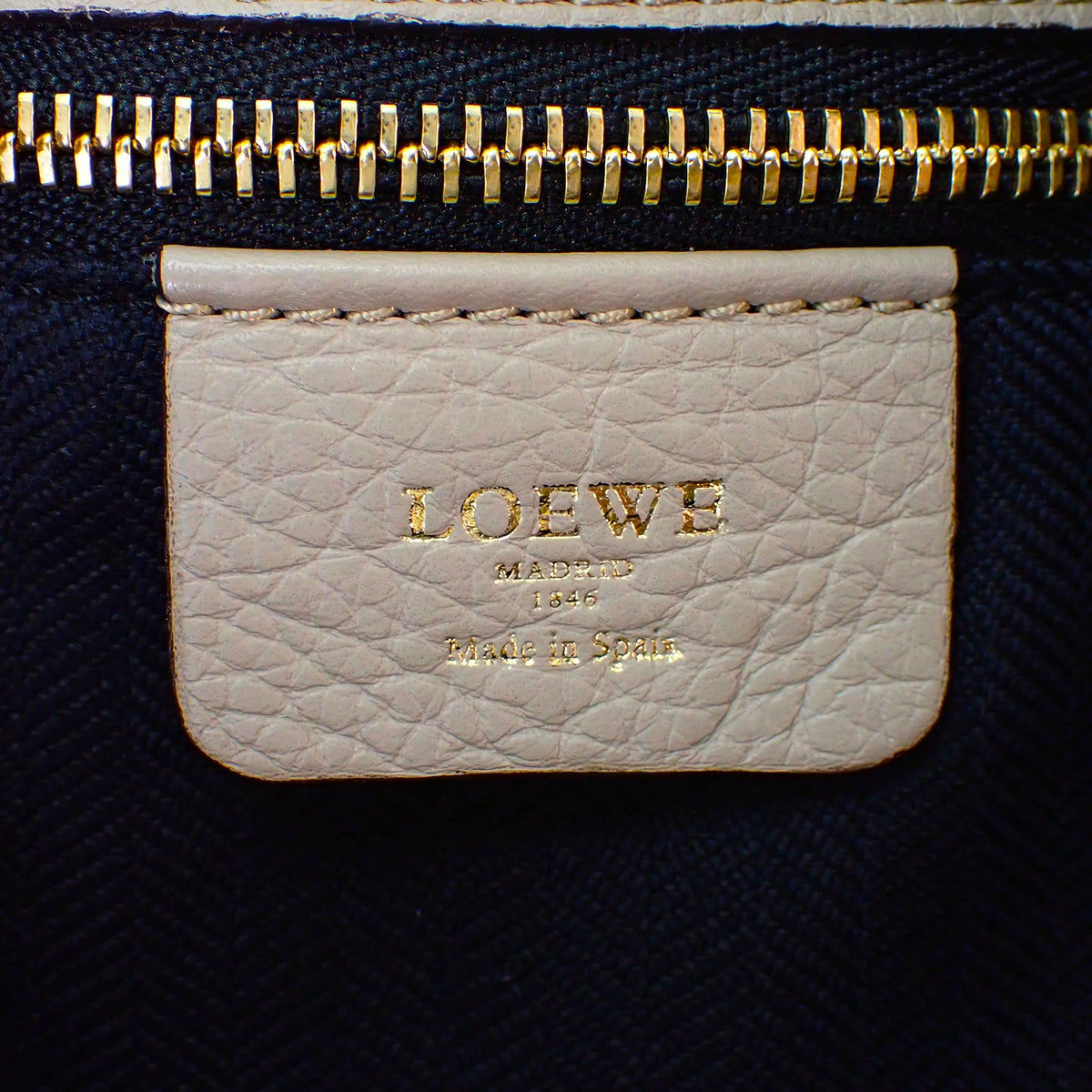 ロエベ LOEWE フラメンコ 30 380.34DH38 ショルダーバッグ カーフ ベージュ ゴールド金具 レディース【中古】【ABランク】