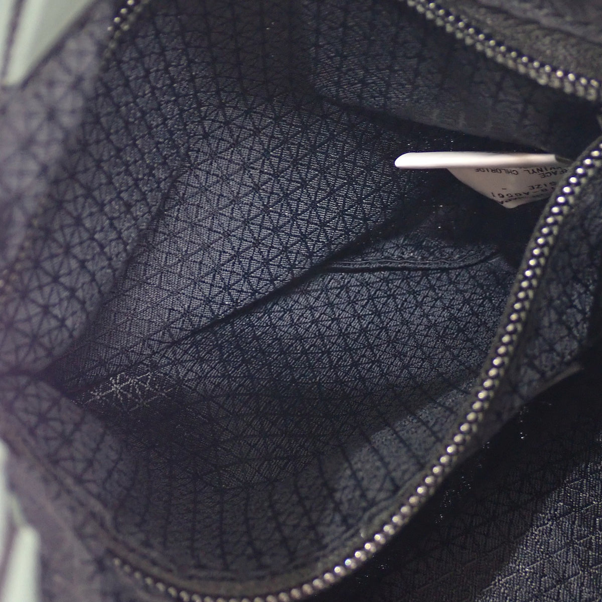 イッセイミヤケ ISSEY MIYAKE バオバオ ショルダーバッグ BB13-AG561-64 ショルダーバッグ ポリエステル ナイロン グリーン メンズ レディース【中古】【Aランク】