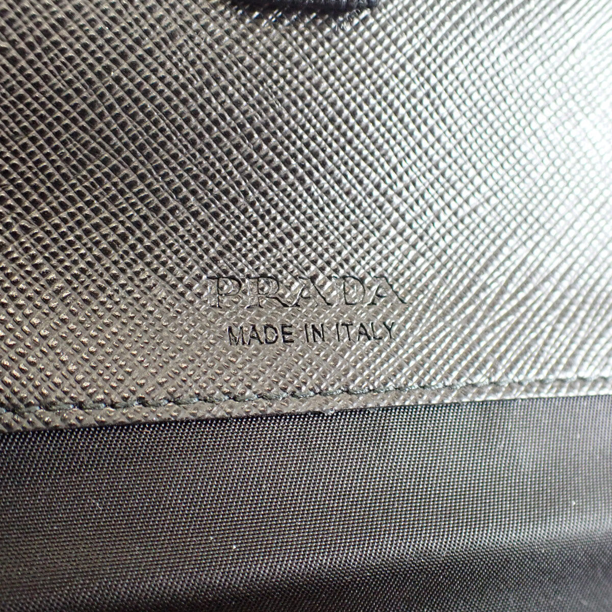 プラダ PRADA フォンケース スマホ 2ZH109 ショルダーバッグ ナイロン サフィアーノ ブラック レディース【中古】【Aランク】