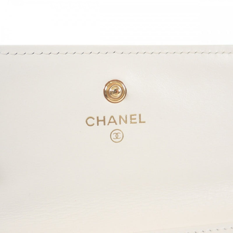シャネル CHANEL 19フラップウォレット AP2809 三つ折り財布 ラムスキン ホワイト ゴールド金具 レディース【中古】【ABランク】