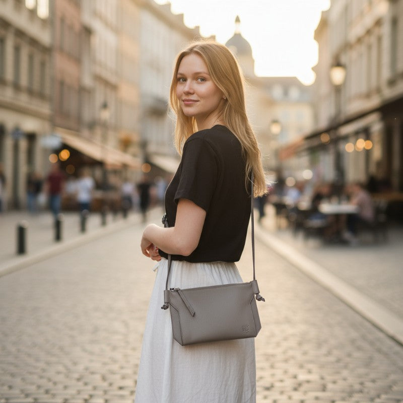 エルメス HERMES ウルトラプラ24 ショルダーバッグ エバーカラー ヴェールグリス メンズ レディース【中古】【Aランク】