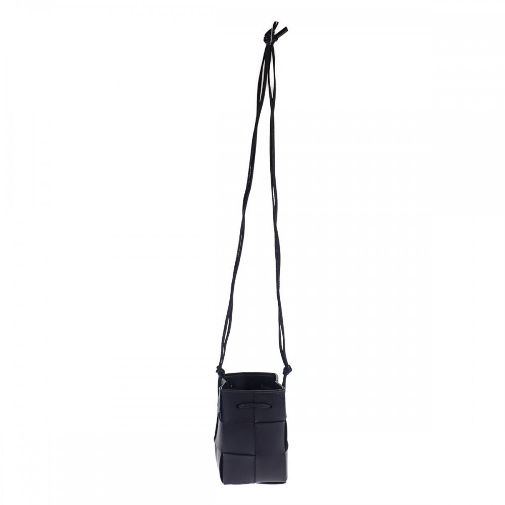 ボッテガヴェネタ BOTTEGA VENETA カセットミニクロスボディバケット 680217VCQC48837 ショルダーバッグ イントレチャート ブラック レディース【中古】【Aランク】