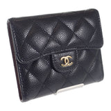 【SAランク】シャネル CHANEL クラシックスモール フラップウォレット AP0231_Y01864_C3906 三つ折り財布 キャビアスキン ブラック ゴールド金具 レディース【ISEYA】