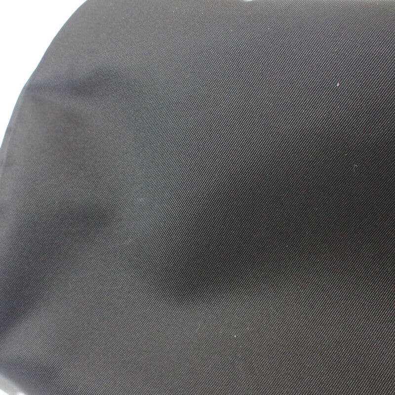 Re-Nylon バックパック 2V2135 リュック トライアングルロゴ ブラック シルバー メンズ ユニセックス【ISEYA】