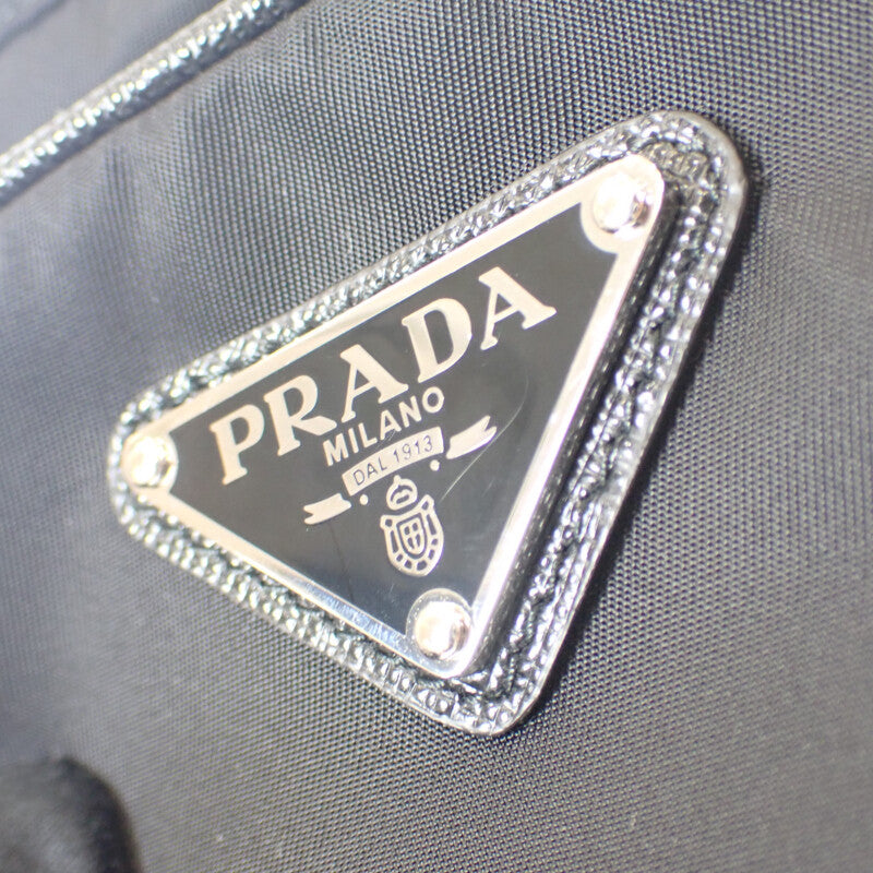 PRADA プラダ Re-Nylon スマートフォンケース スマホショルダー 2ZH155 2DMI F0002 ナイロン ブラック メンズ レディース【ISEYA】