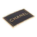 【Aランク】シャネル CHANEL ロゴプレートブローチ ABA771 ブローチ メタル レザー ゴールド ブラック A23S刻印 ゴールド金具 レディース ユニセックス【ISEYA】