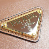 【SAランク】プラダ PRADA アーケスモールレザー ショルダー 2WAYバッグ ハンドバッグ レザー コニャック ファスナー ゴールド金具 レディース【ISEYA】