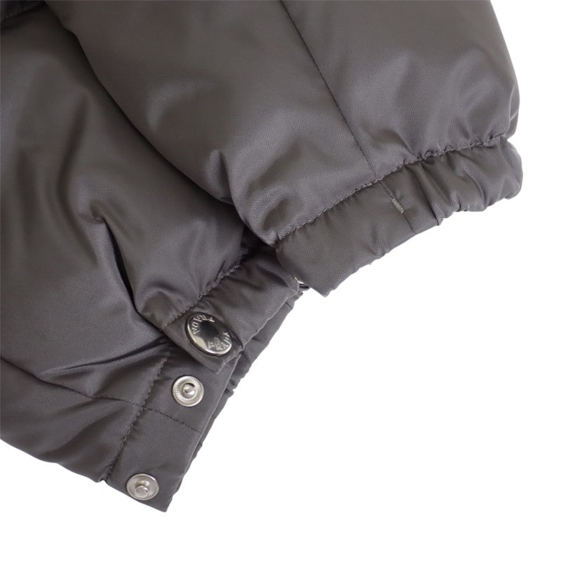 プラダ PRADA トライアングルロゴ 54 SGB716 ダウンジャケット ナイロン グレー メンズ【中古】【Aランク】