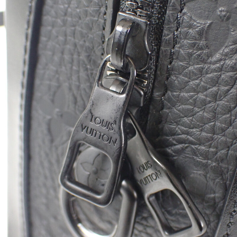 ルイヴィトン LOUIS VUITTON ソフトトランク M55700 ショルダーバッグ トリヨンモノグラム ブラック メンズ【中古】【ABランク】