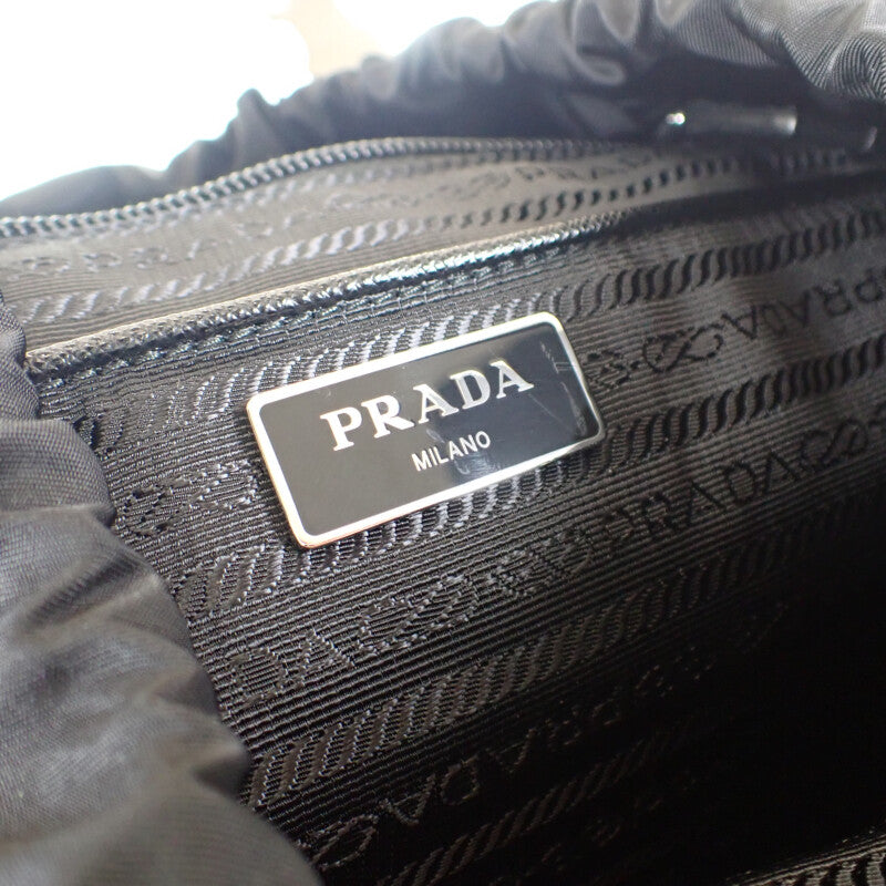 プラダ PRADA Re-Nylon バックパック 1BZ039 リュック・デイパック ナイロン ブラック シルバー金具 メンズ レディース【中古】【Aランク】