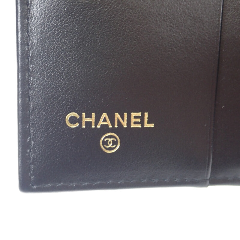 シャネル CHANEL マトラッセ コンパクトウォレット AP4248B1821294305 二つ折り財布 キャビアスキン ブラック ゴールド金具 レディース【中古】【Aランク】 シャネル CHANEL マトラッセ コンパクトウォレット AP4248B1821294305