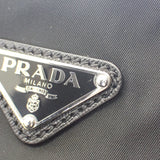 プラダ PRADA トライアングルロゴ VA0053 ショルダーバッグ ナイロン ブラック シルバー金具 メンズ レディース【中古】【Aランク】