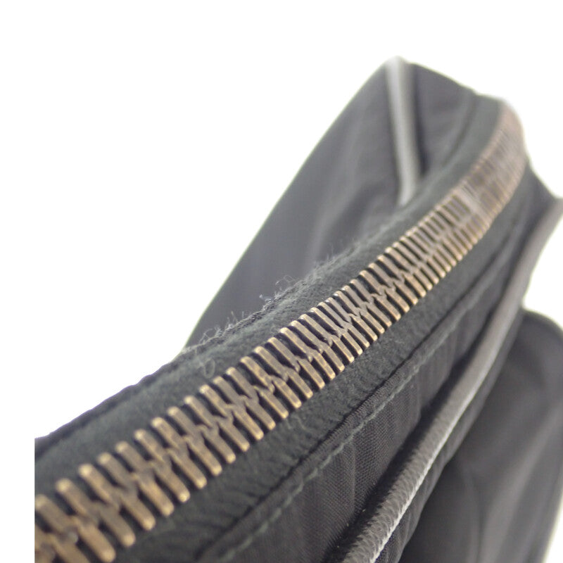 プラダ PRADA Re-Nylon 2VH133 ショルダーバッグ ナイロン サフィアーノ ブラック シルバー金具 レディース メンズ【中古】【ABランク】