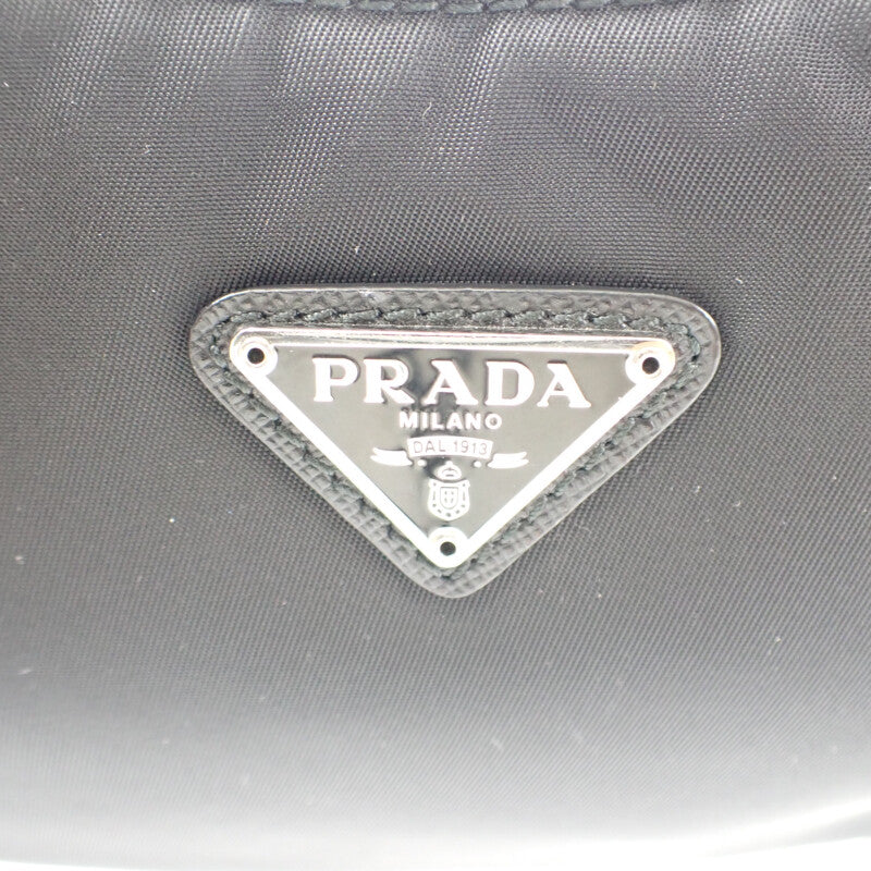 プラダ PRADA Re-Edition 2005 ショルダーバッグ ハンドバッグ 1BH204 2WAYバッグ ナイロン ブラック シルバー金具 レディース【中古】【ABランク】