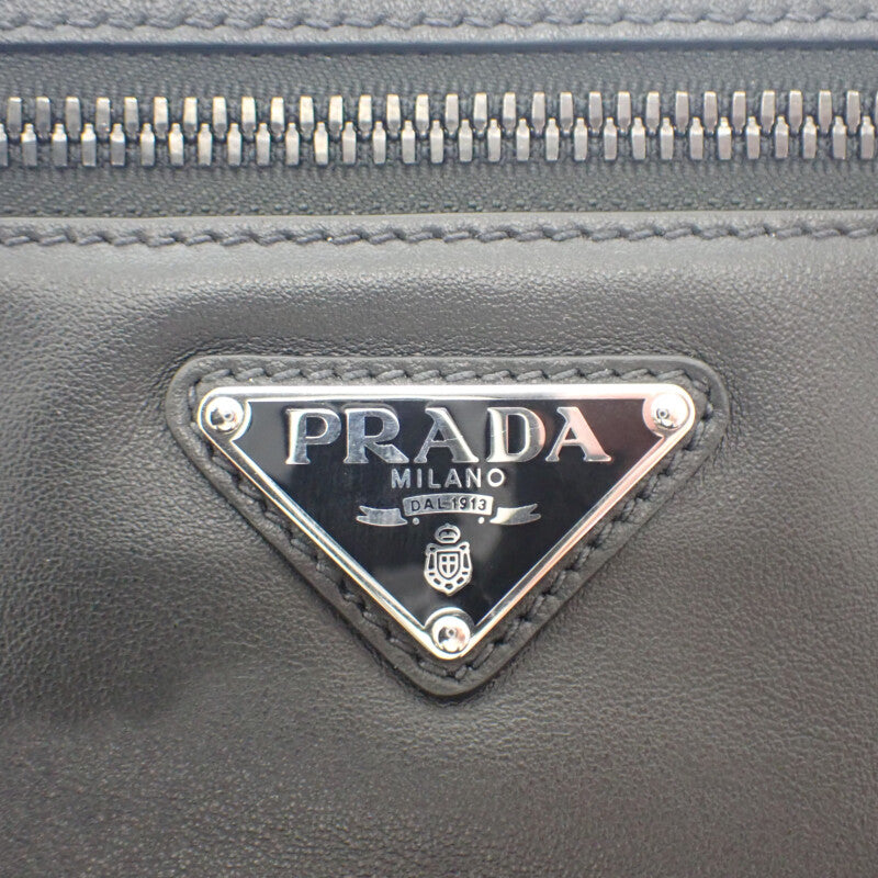プラダ PRADA トライアングルロゴ 2NA039 クラッチバッグ カーフ ブラック メンズ レディース【中古】【Aランク】