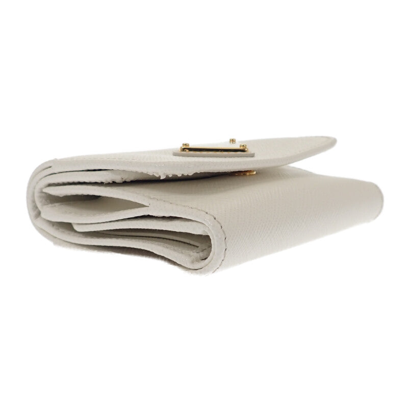プラダ PRADA トライアングル 1MH043_QHH_F0009 三つ折り財布 サフィアーノ ホワイト レディース【中古】【SAランク】