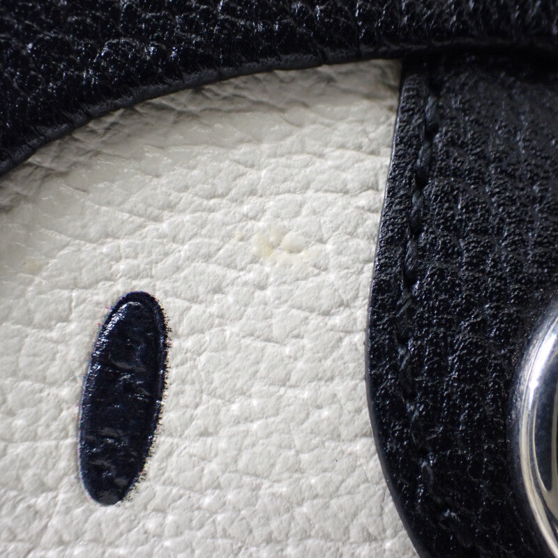 グッチ GUCCI ストロベリーポシェット 719725 ショルダーバッグ レザー ホワイト ブラック シルバー金具 レディース【中古】【Aランク】