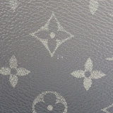 ルイヴィトン LOUIS VUITTON ディストリクトPM NV3 M11593 ショルダーバッグ モノグラムグラディエントキャンバス カーキ メンズ【中古】【Aランク】