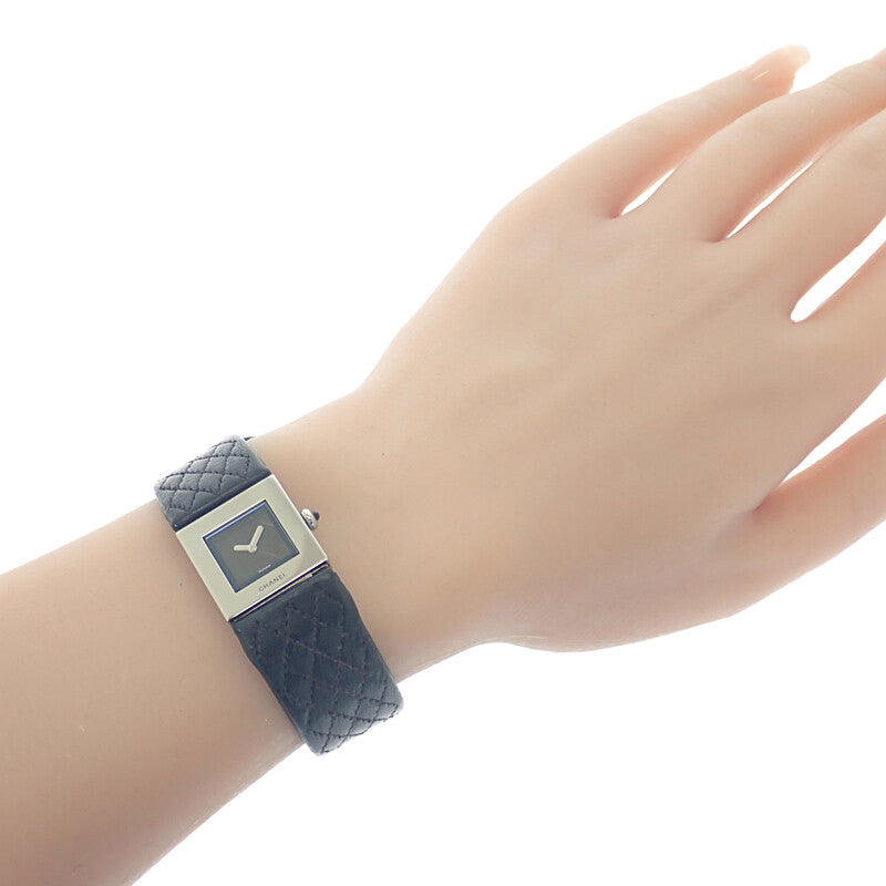 シャネル CHANEL マトラッセ H0116 腕時計 ステンレススチール レザー ブラック シルバー クオーツ ブラック文字盤 シルバー金具 レディース【中古】【ABランク】