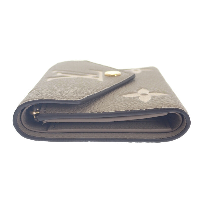 ルイヴィトン LOUIS VUITTON ポルトフォイユ・ヴィクトリーヌ バイカラー M81861 三つ折り財布 モノグラムアンプラント トゥルトレール クレーム ベージュ ゴールド金具 レディース メンズ【中古】【Sランク】