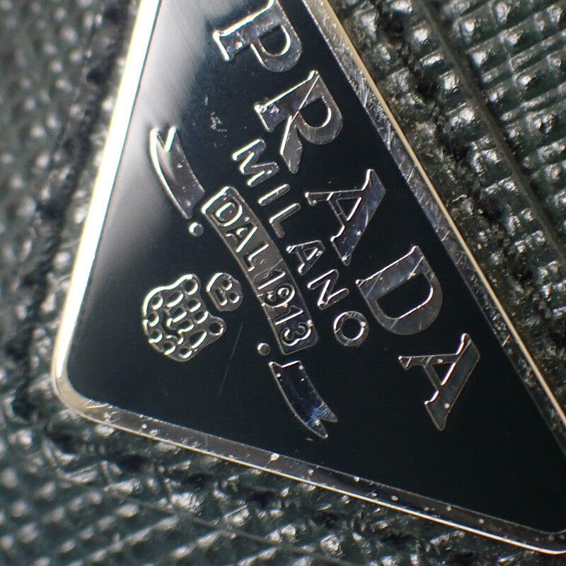 プラダ PRADA トライアングル 2MC223_QHH_F077U カードケース サフィアーノ グリーン SMERALDO メンズ レディース【中古】【Aランク】