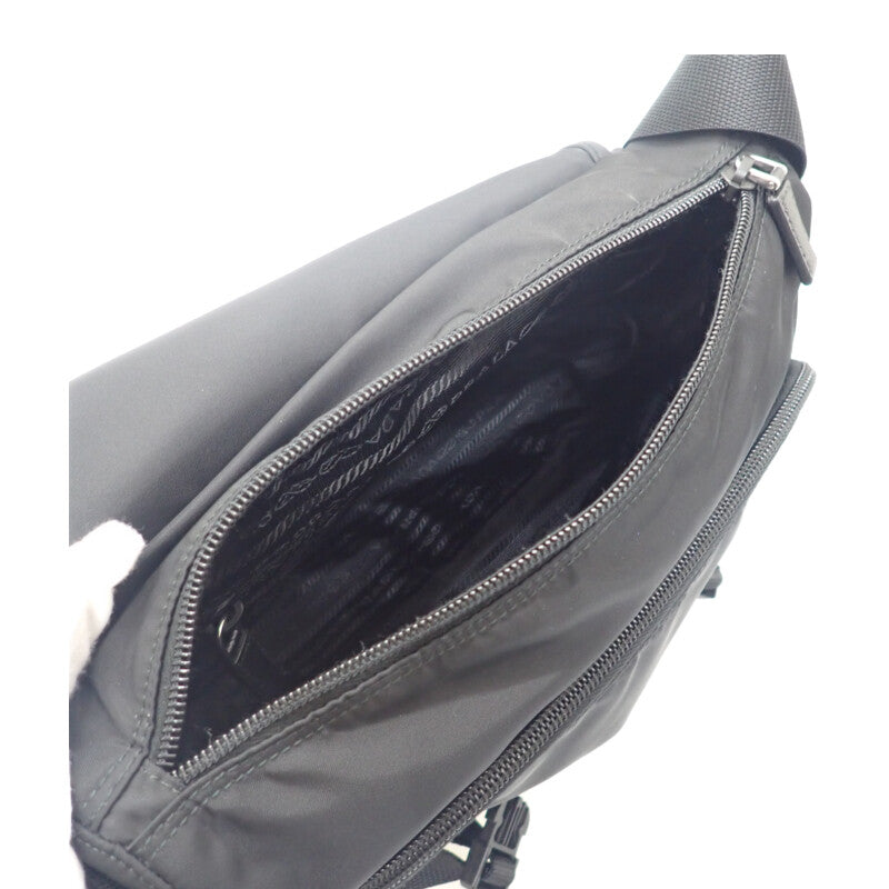 プラダ PRADA テスート 1BD953 ショルダーバッグ ナイロン ブラック シルバー金具 メンズ【中古】【Aランク】
