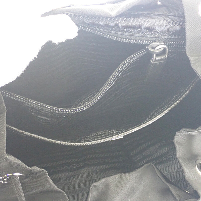 プラダ PRADA バックパック 1BZ811_V44_F0002 リュック・デイパック ナイロン ブラック シルバー金具 レディース【中古】【Aランク】