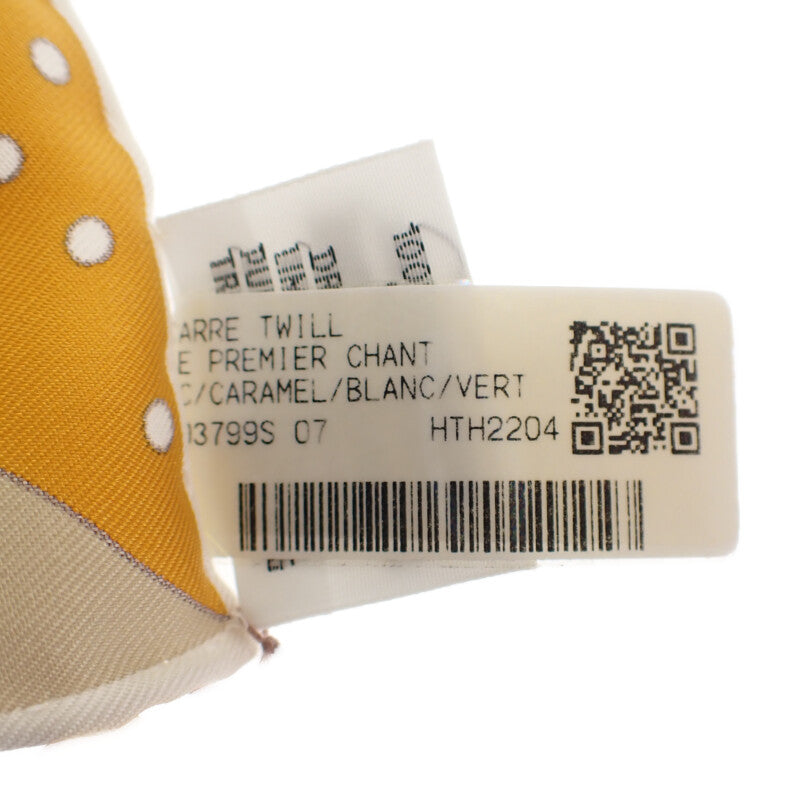 エルメス HERMES カレ90 Le Premier Chant スカーフ シルク イエロー レディース【中古】【Sランク】