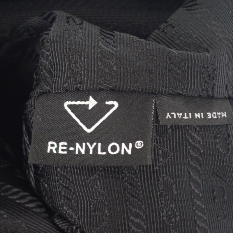 プラダ PRADA Re-Nylon 1NS369 ポーチ ナイロン ブラック シルバー金具 レディース【中古】【Aランク】