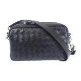 ボッテガヴェネタ BOTTEGA VENETA イントレチャート カメラバッグ 755925V2HL18803 ショルダーバッグ カーフ ブラック シルバー金具 メンズ レディース【中古】【Aランク】