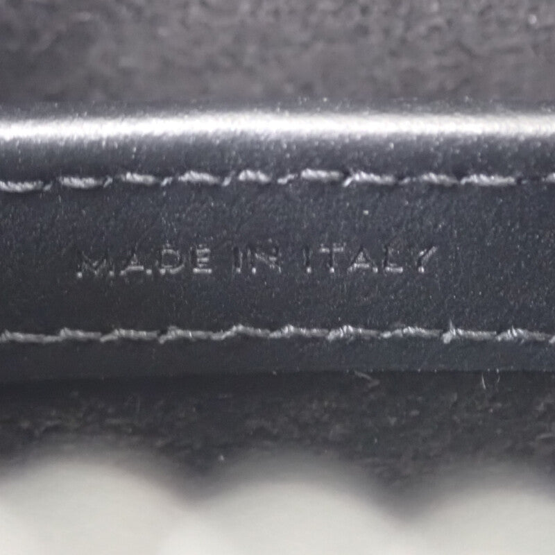 セリーヌ CELINE ミディアムメッセンジャー 194503DOT.38SI ショルダーバッグ カーフ ブラック シルバー金具 レディース メンズ ユニセックス【中古】【ABランク】