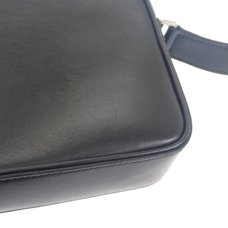 セリーヌ CELINE ミディアムメッセンジャー 194503DOT.38SI ショルダーバッグ カーフ ブラック シルバー金具 レディース メンズ ユニセックス【中古】【ABランク】