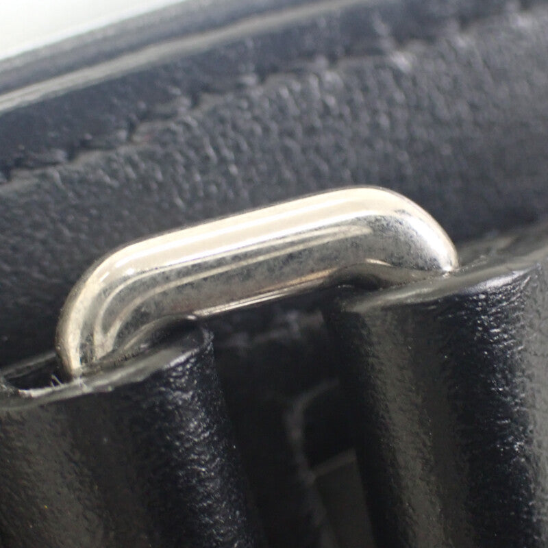 セリーヌ CELINE ミディアムメッセンジャー 194503DOT.38SI ショルダーバッグ カーフ ブラック シルバー金具 レディース メンズ ユニセックス【中古】【ABランク】