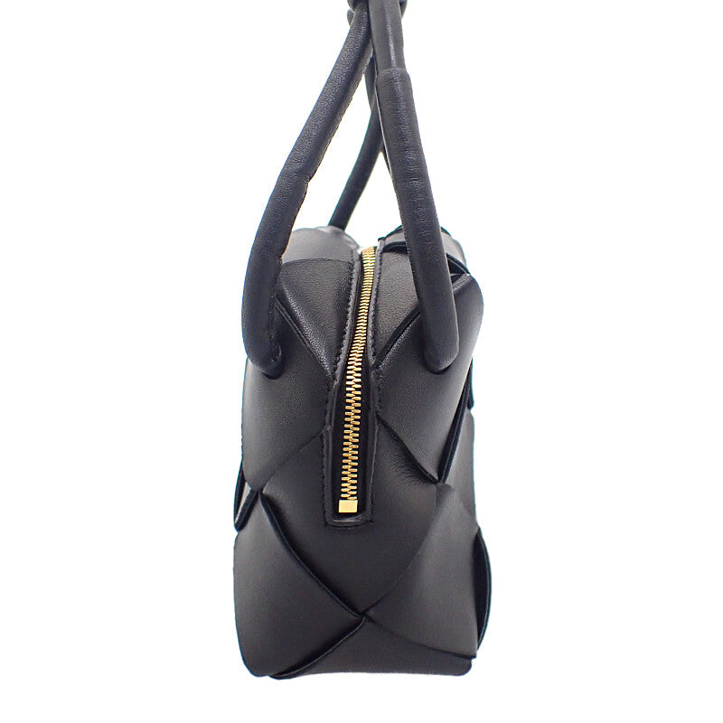 ボッテガヴェネタ BOTTEGA VENETA ミニ カセット カメラバッグ 701915 VCQC2 8425 ショルダーバッグ カーフ ブラック ゴールド金具 レディース メンズ【中古】【Aランク】