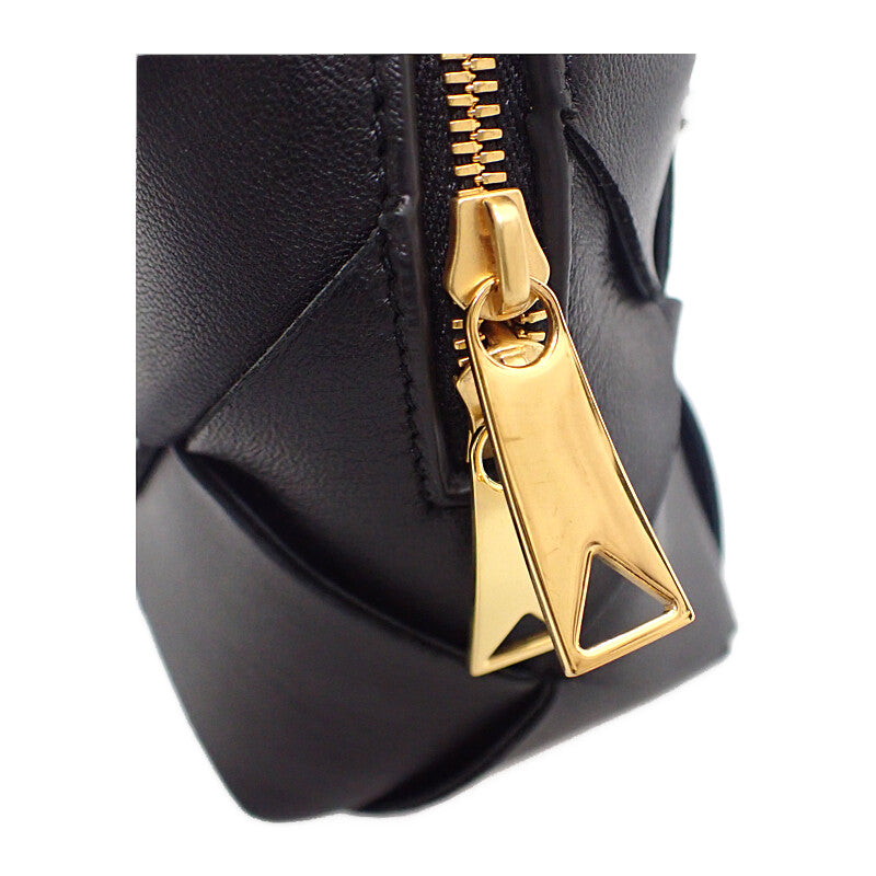 ボッテガヴェネタ BOTTEGA VENETA ミニ カセット カメラバッグ 701915 VCQC2 8425 ショルダーバッグ カーフ ブラック ゴールド金具 レディース メンズ【中古】【Aランク】