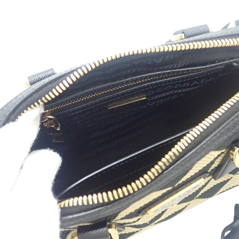 プラダ PRADA シンボル エンブロイダリー トップハンドル 1BB846 2WAYバッグ ポリエステル サフィアーノ ブラック ベージュ ゴールド金具 レディース【中古】【Aランク】