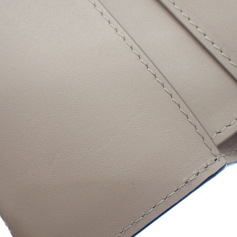 ロエベ LOEWE アナグラム トライフォールド コンパクトウォレット C821TR2X16 三つ折り財布 ペブルグレインカーフ サンド ベージュ系 シルバー金具 レディース【中古】【Aランク】
