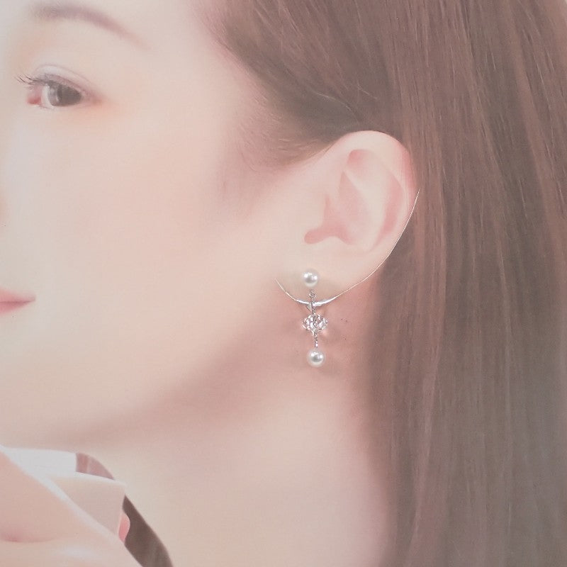 タサキ TASAKI ヴァリエ パール クリスタル イヤリング K18ホワイトゴールド アコヤ真珠 クリスタル レディース【中古】【Aランク】