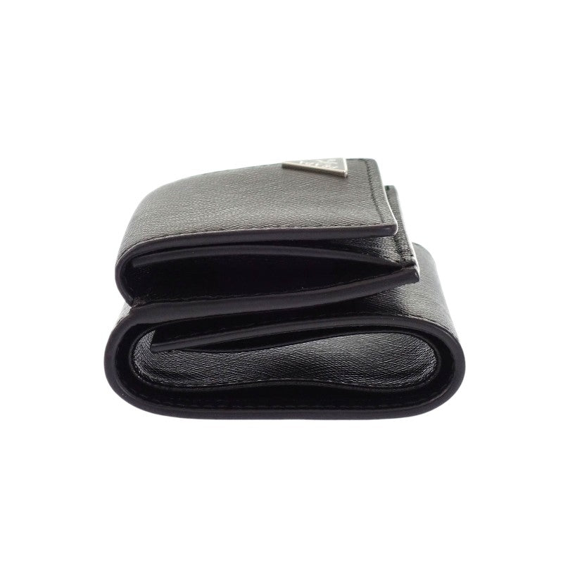 プラダ PRADA トライアングル 2MH021_QHH_F0002 三つ折り財布 サフィアーノ ブラック シルバー金具 メンズ レディース【中古】【Aランク】