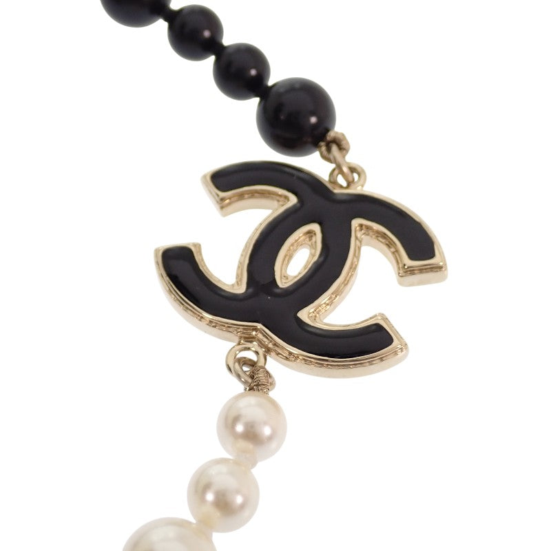 シャネル CHANEL CCロゴ パールロングネックレス B22A刻印 AB8717 ネックレス メタル フェイクパール ブラック ホワイト ゴールド レディース【中古】【Aランク】