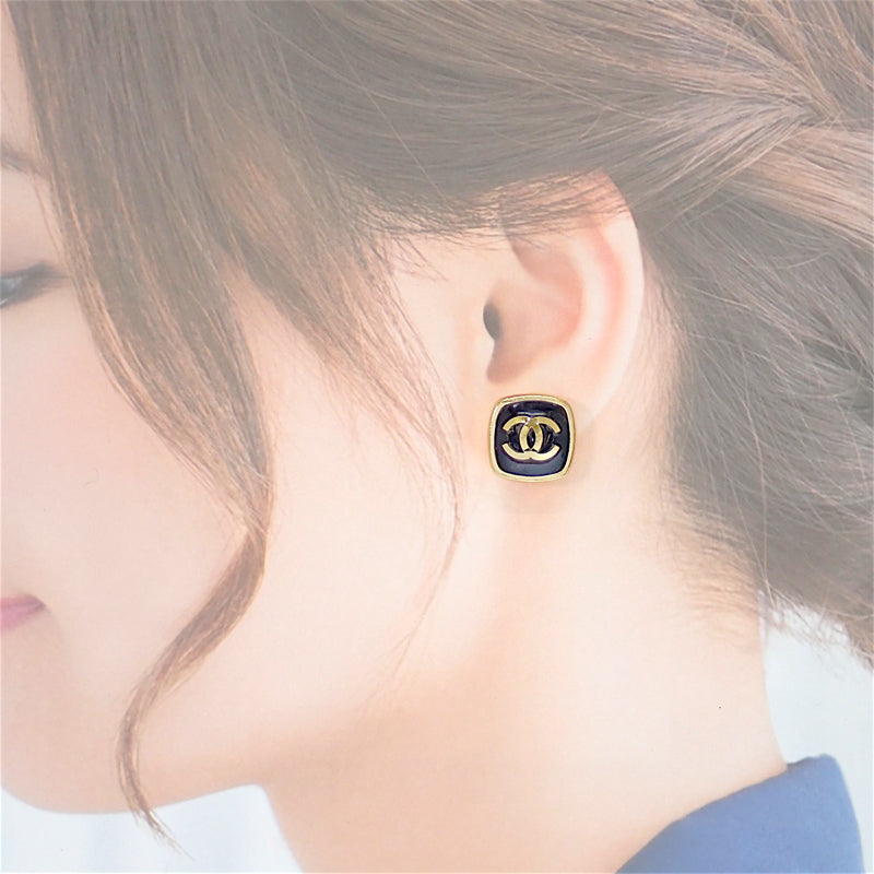 シャネル CHANEL CCスクエア スタッド L22B刻印 ピアス メタル