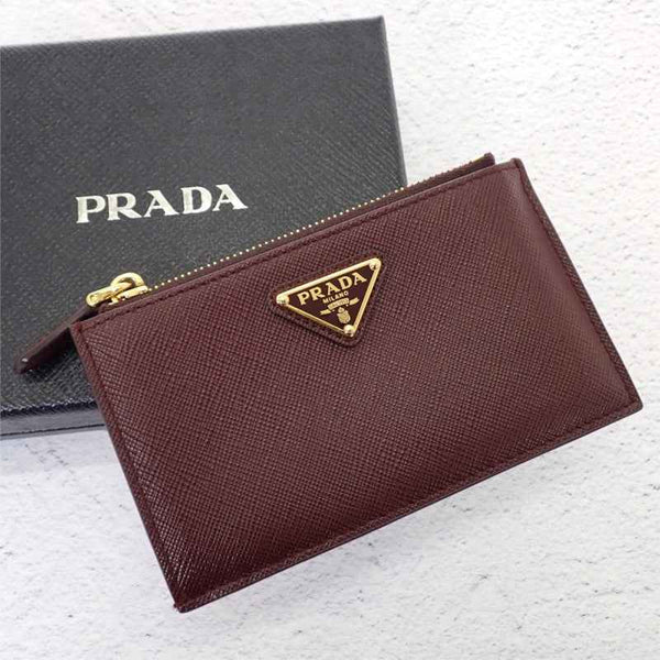 プラダ PRADA トライアングル 1MC086_QHH_F0007 カードケース サフィアーノ ボルドー バーガンディ ゴールド金具 レディース【中古】【Aランク】