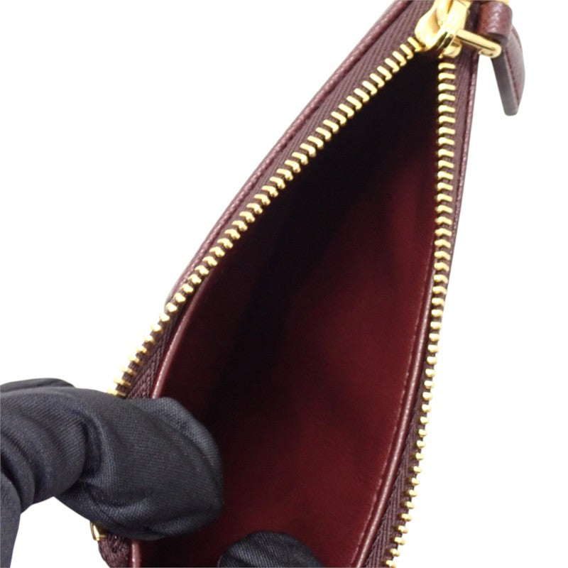 プラダ PRADA トライアングル 1MC086_QHH_F0007 カードケース サフィアーノ ボルドー バーガンディ ゴールド金具 レディース【中古】【Aランク】