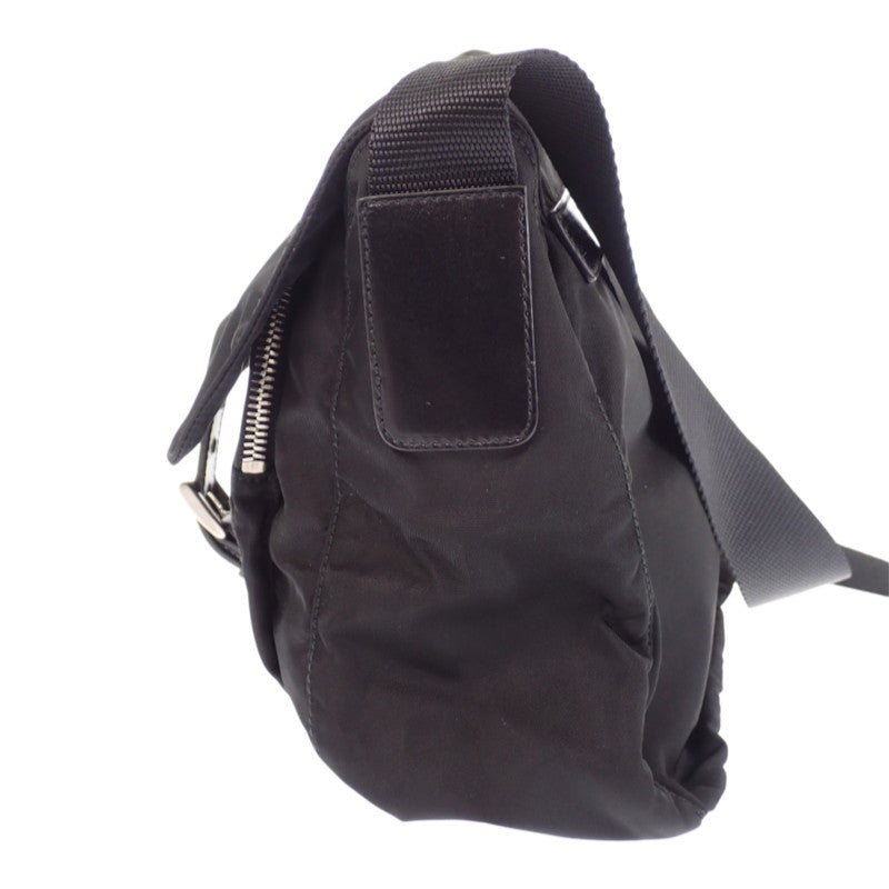 プラダ PRADA トライアングル BT8994 ショルダーバッグ ナイロン ブラック シルバー金具 メンズ レディース【中古】【ABランク】